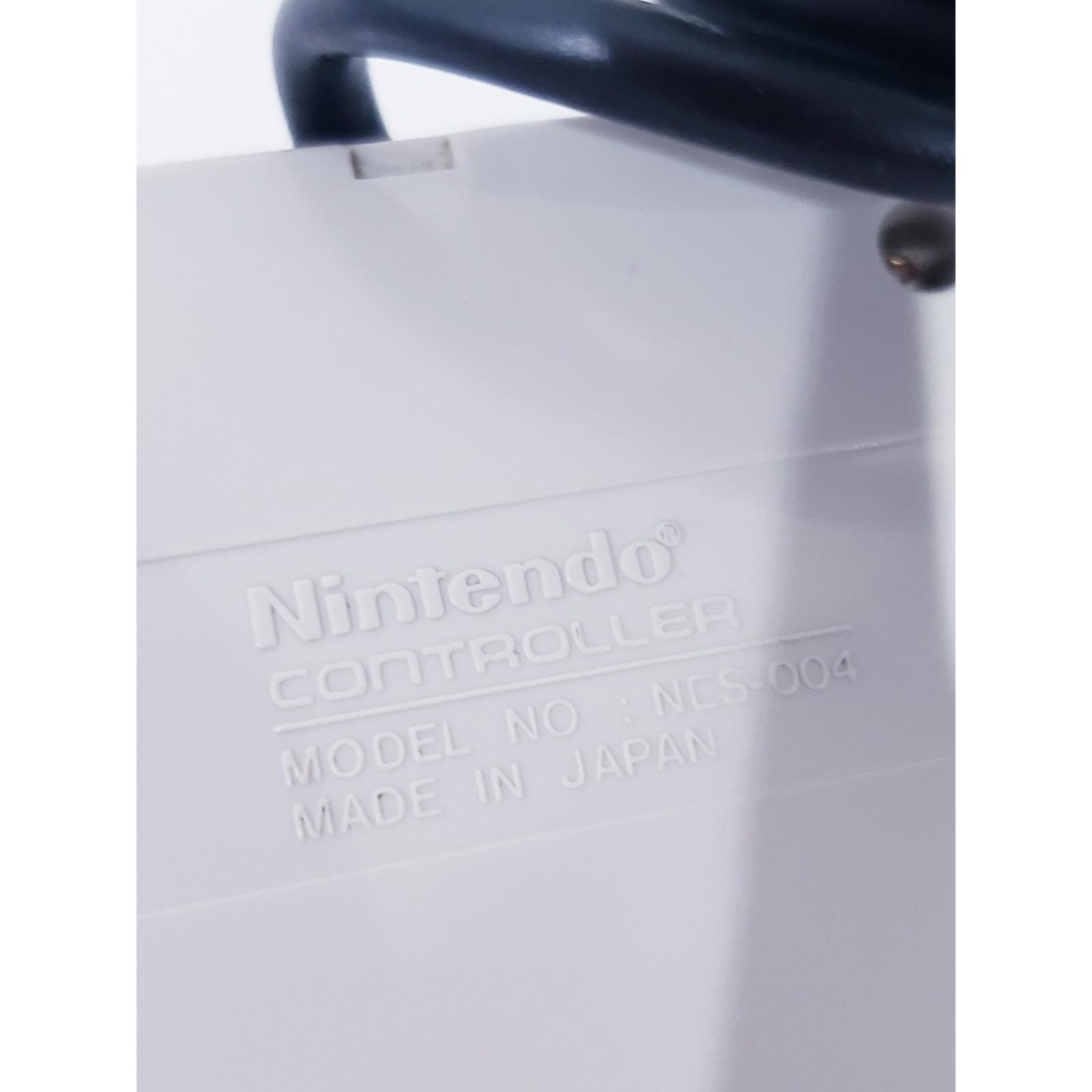 OEM Nintendo NES Controller NES-004 Tested - Picture 4 of 4